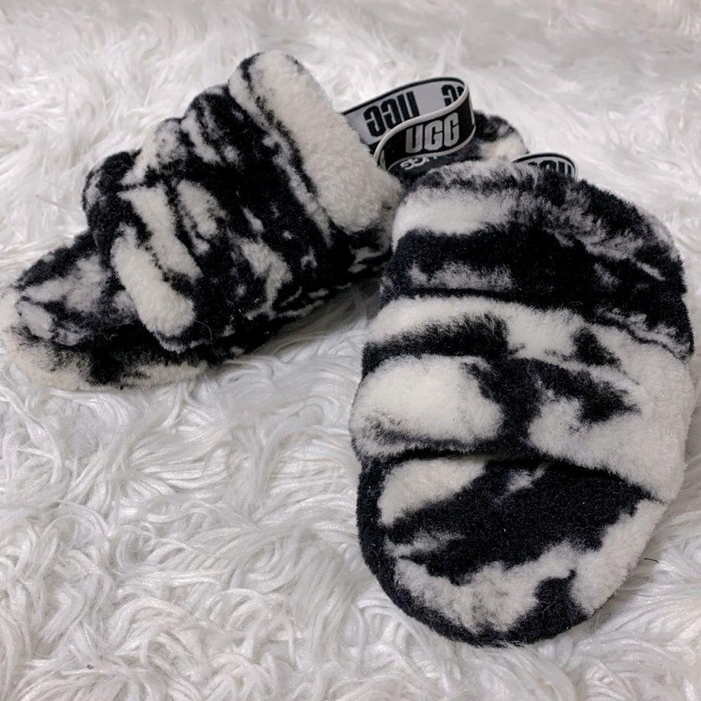 UGG shearling sandals black/white elastic straps women sz 6-see meas
